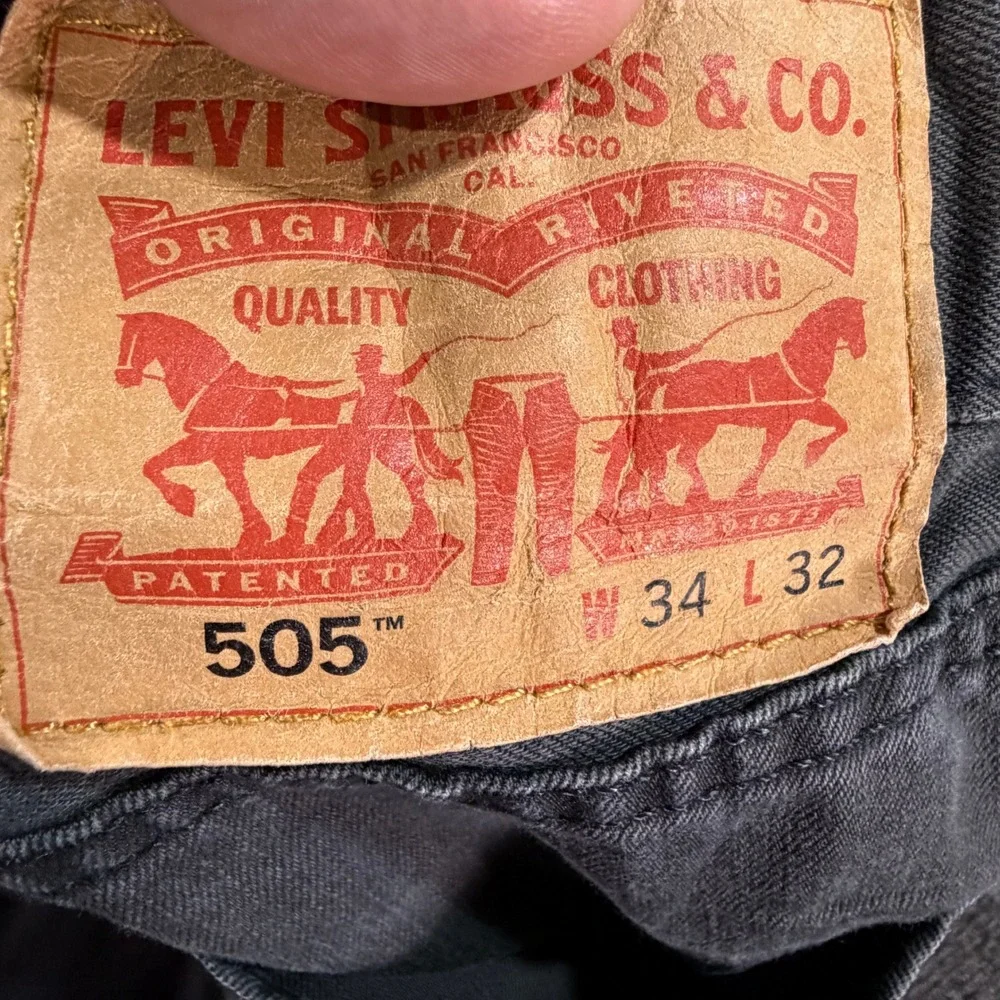Levis Jeans Mens 34x32 505 Regular Fit Charcoal Gray Straight Leg EUC